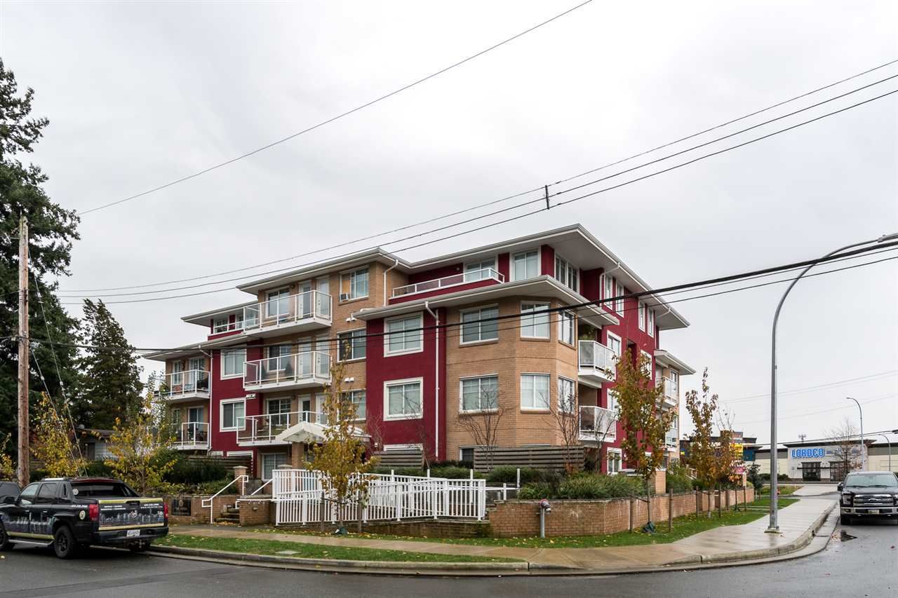 Photo 1: Photos: 204 1990 WESTMINSTER AVENUE in Port Coquitlam: Glenwood PQ Condo for sale : MLS®# R2520164