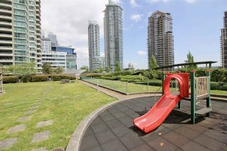 Photo 13: 402 4388 BUCHANAN Street in Burnaby: Brentwood Park Condo for sale (Burnaby North)  : MLS®# R2268735