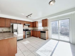 Photo 19: 616 Candlestick Circle in Mississauga: Hurontario House (3-Storey) for sale : MLS®# W8198590