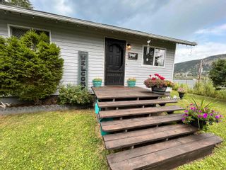 Photo 3: 1427 SOUTH LAKESIDE Drive in Williams Lake: Williams Lake - City House for sale : MLS®# R2713738