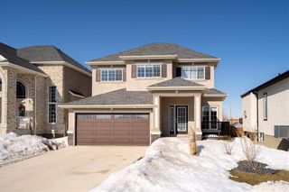 Photo 1: 11 Timbercrest Court in Winnipeg: Bridgwater Lakes Residential for sale (1R)  : MLS®# 202206314