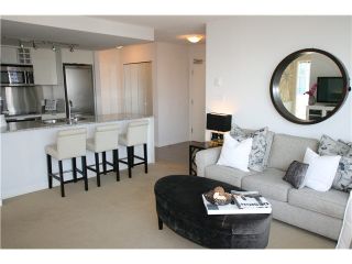 Photo 4: 2210 788 HAMILTON Street in Vancouver: Downtown VW Condo for sale in "TV TOWER 1" (Vancouver West)  : MLS®# V1064375