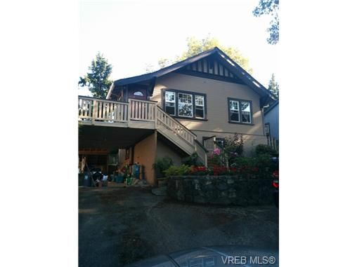 Main Photo: 615 Kent Rd in VICTORIA: SW Tillicum House for sale (Saanich West)  : MLS®# 686398
