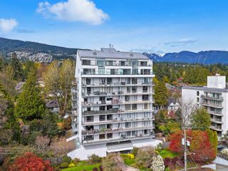 Photo 1: 502 1745 ESQUIMALT Avenue in West Vancouver: Ambleside Condo for sale in "Lioncrest" : MLS®# R2871231