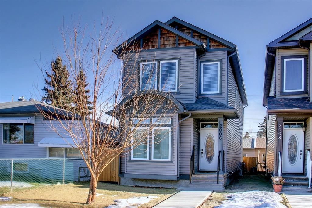 Main Photo: 2006 37 Street SE in Calgary: Forest Lawn Detached for sale : MLS®# A1176764