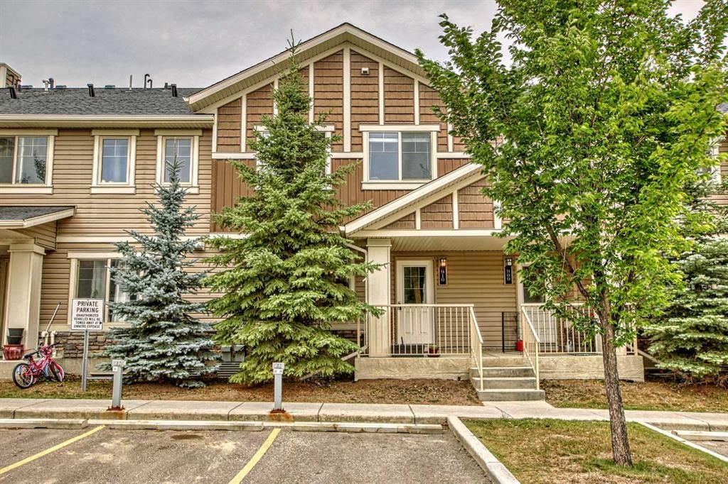 Main Photo: 910 250 Sage Valley Road NW in Calgary: Sage Hill Row/Townhouse for sale : MLS®# A2078506