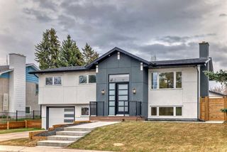 Photo 1: 2104 Urbana Road NW in Calgary: University Heights Detached for sale : MLS®# A2126819