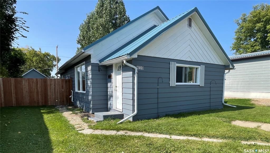 Main Photo: 410 Central Avenue in Buchanan: Residential for sale : MLS®# SK944341