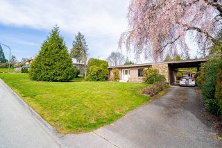 Photo 3: 7745 KENTWOOD Street in Burnaby: Government Road House for sale in "GOVERNMENT ROAD AREA" (Burnaby North)  : MLS®# R2867818