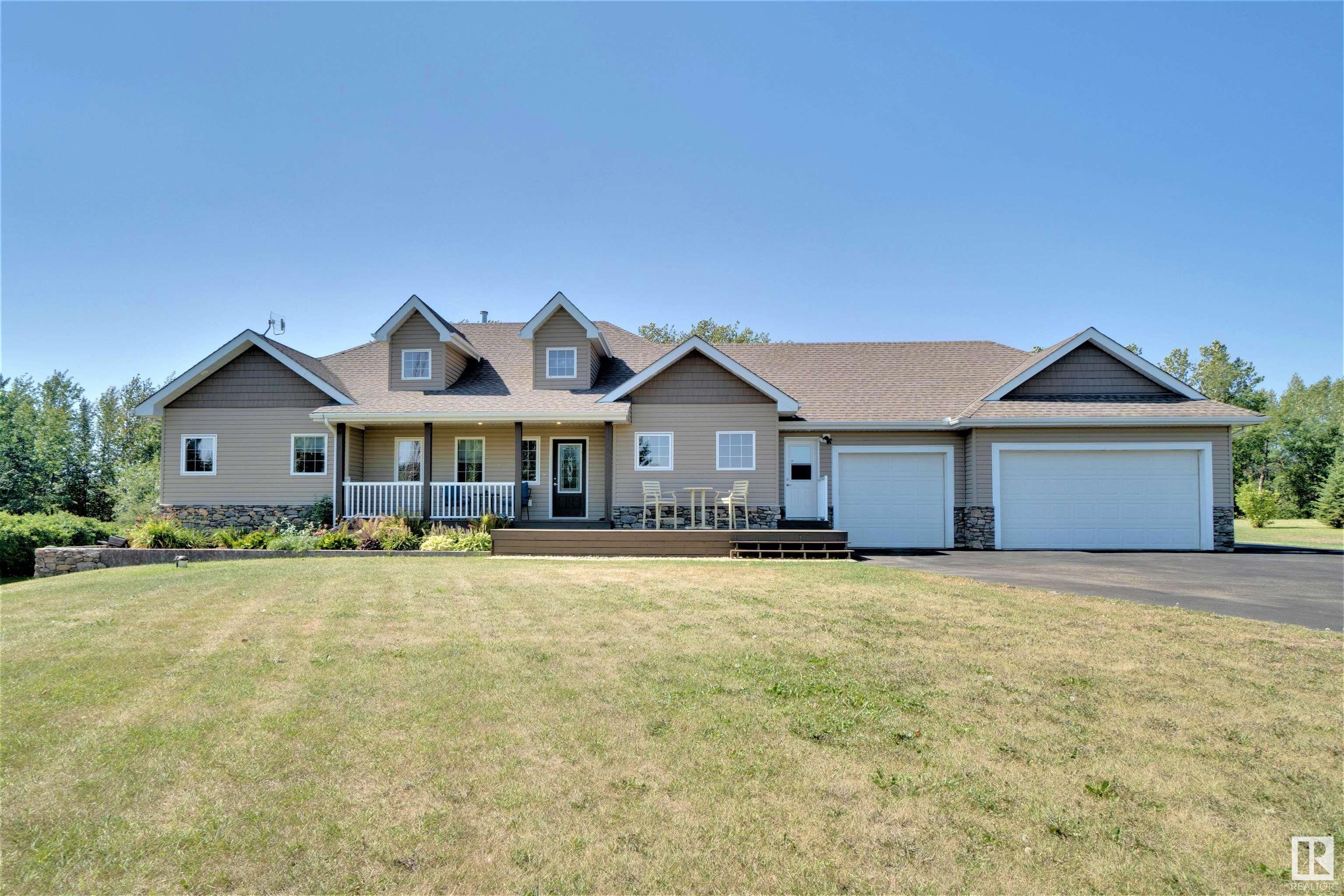 Main Photo: 18 52001 RGE RD 275: Rural Parkland County House for sale : MLS®# E4311255