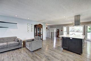 Photo 15: 316 SILVER HILL Way NW in Calgary: Silver Springs Detached for sale : MLS®# C4265263