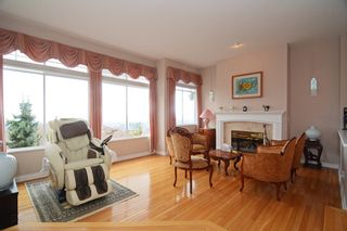 Photo 4: 30 2979 PANORAMA Drive in Coquitlam: Westwood Plateau Townhouse for sale in "DEERCREST ESTATES" : MLS®# V1112664