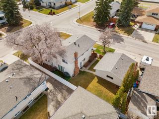 Photo 4: 10804 41 Avenue in Edmonton: Zone 16 House for sale : MLS®# E4395238