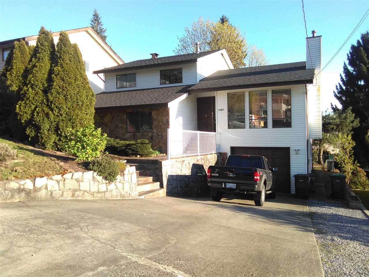 Main Photo: 1982 WILTSHIRE Avenue in Coquitlam: Cape Horn House for sale : MLS®# R2045669