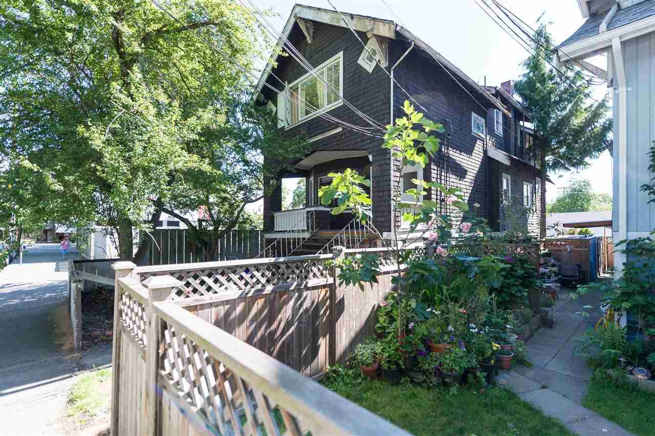 Main Photo: 2528 MACKENZIE Street in Vancouver: Kitsilano House for sale (Vancouver West)  : MLS®# R2082726