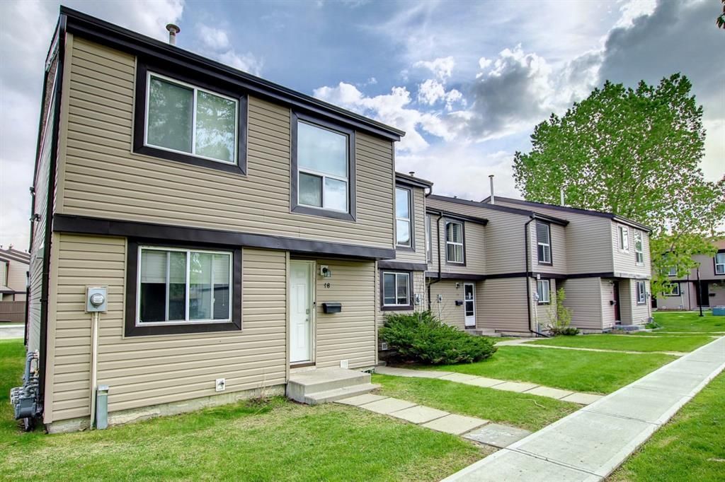 Main Photo: 20 3029 Rundleson Road NE in Calgary: Rundle Row/Townhouse for sale : MLS®# A1223478