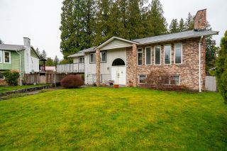 Photo 3: 20283 49 Avenue in Langley: Langley City House for sale : MLS®# R2764374
