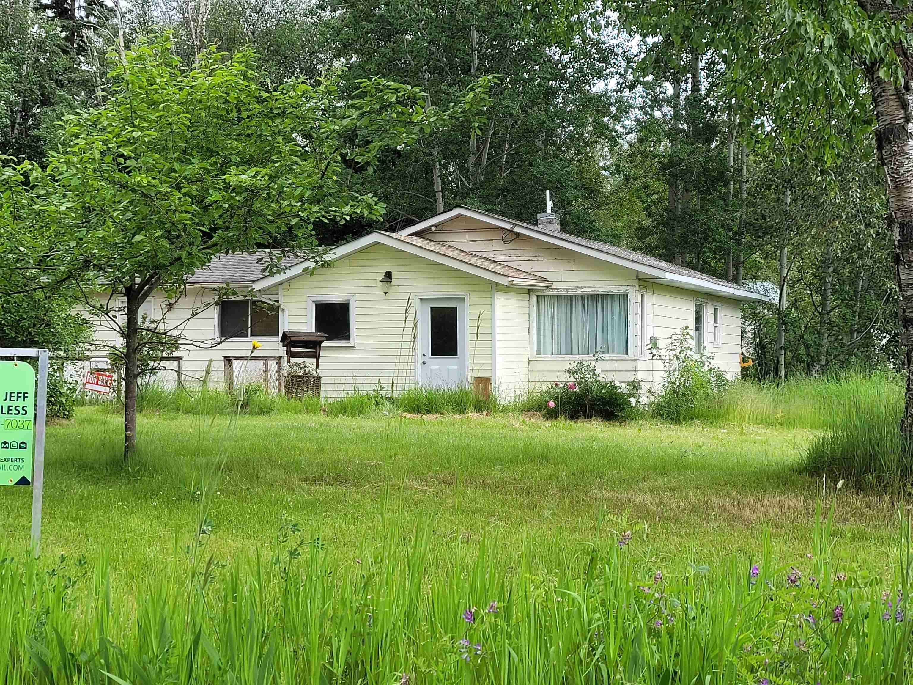 Main Photo: 3562 HILBORN Road in Quesnel: Quesnel - Town House for sale : MLS®# R2746971
