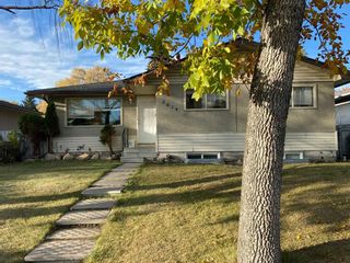 Photo 1: 3014 26 Avenue SE in Calgary: Southview Detached for sale : MLS®# A2084234