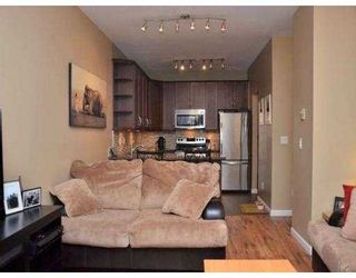 Photo 3: 102 450 BROMLEY Street in Coquitlam: Coquitlam East Condo for sale : MLS®# V982968