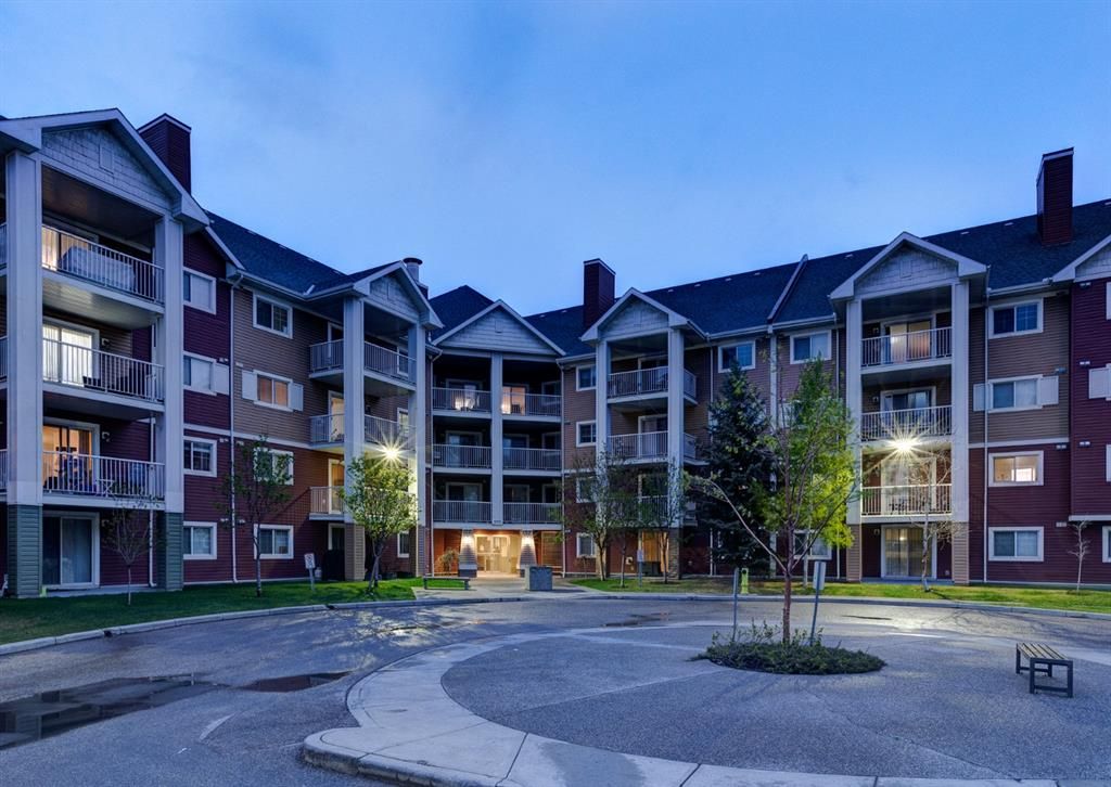 Main Photo: 4219 10 PRESTWICK Bay SE in Calgary: McKenzie Towne Apartment for sale : MLS®# A1219741