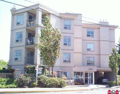 Main Photo: 206 5450 208TH ST in Langley: Langley City Condo for sale in "Montgomery Gate" : MLS®# F2509336