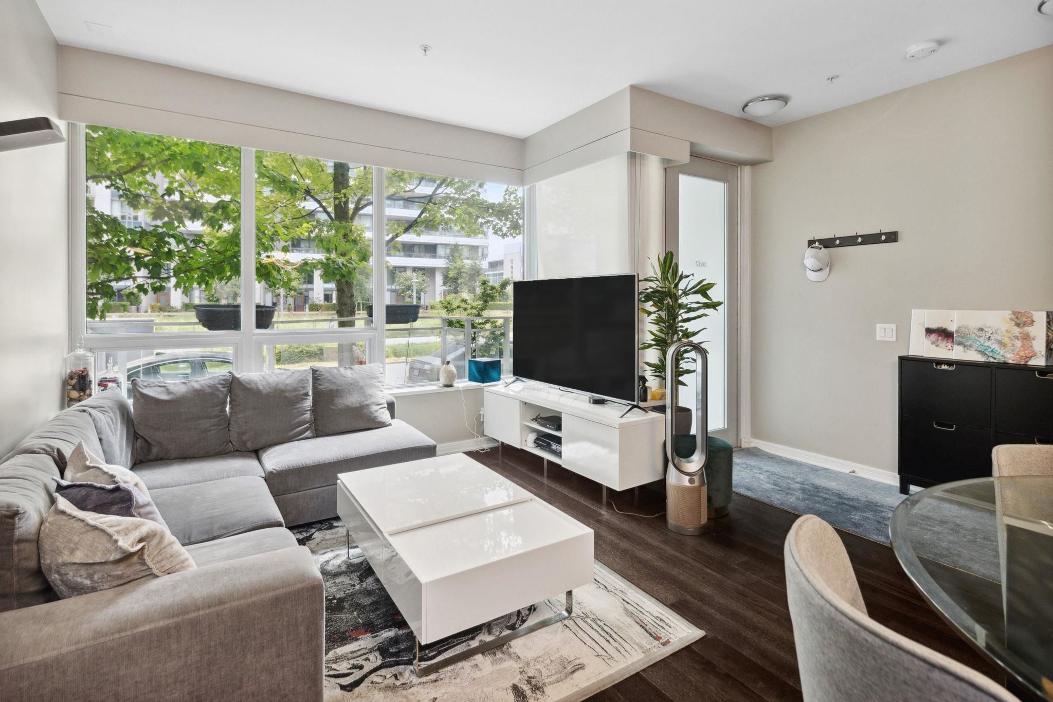 Main Photo: 1657 ONTARIO Street in Vancouver: False Creek Townhouse for sale in "SAILS AT THE VILLAGE ON FALSE CREEK" (Vancouver West)  : MLS®# R2784082