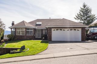 Photo 1: 35876 GRAYSTONE Drive in Abbotsford: Abbotsford East House for sale : MLS®# R2670512