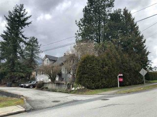 Photo 3: 232 NELSON Street in Coquitlam: Maillardville House for sale : MLS®# R2245857