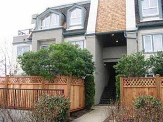 Photo 2: 89 211 BEGIN ST in Coquitlam: Maillardville Townhouse for sale in "PLACE FOUNTAINEBLEAU" : MLS®# V525364