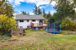 Photo 30: 904 Garthland Rd in Esquimalt: Es Kinsmen Park House for sale : MLS®# 945109