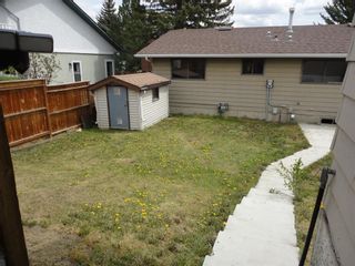 Photo 6: 438 Queensland Place SE in Calgary: Queensland Detached for sale : MLS®# A1222170
