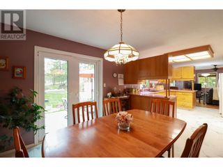 Photo 5: 3613 Forsyth Drive in Penticton: House for sale : MLS®# 10309126