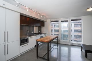 Photo 3: 601 150 E CORDOVA Street in Vancouver: Downtown VE Condo for sale (Vancouver East)  : MLS®# R2877015
