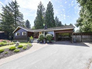 Photo 2: 739 HUNTINGDON CRESCENT in North Vancouver: Dollarton House for sale : MLS®# R2478895