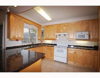 Photo 4: 4855 CHESHAM Avenue in Burnaby: Central Park BS 1/2 Duplex for sale (Burnaby South)  : MLS®# V744115