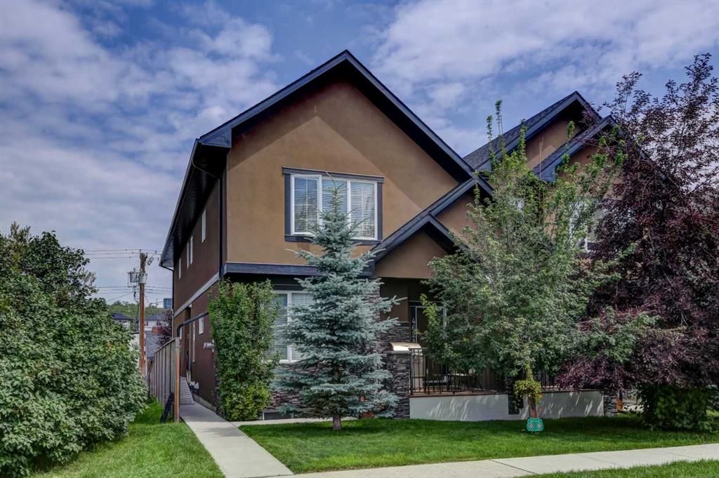 Main Photo: 2 4628 17 Avenue NW in Calgary: Montgomery Row/Townhouse for sale : MLS®# A2067166