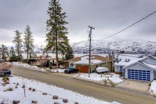 Photo 4: 4126 Ponderosa Drive, in Peachland: House for sale : MLS®# 10266160