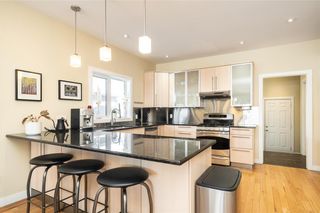 Photo 10: River Heights Bungalow in Winnipeg: House for sale