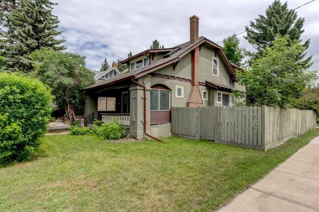 Main Photo: 3840 Elbow Drive SW in Calgary: Elbow Park Detached for sale : MLS®# A1192311