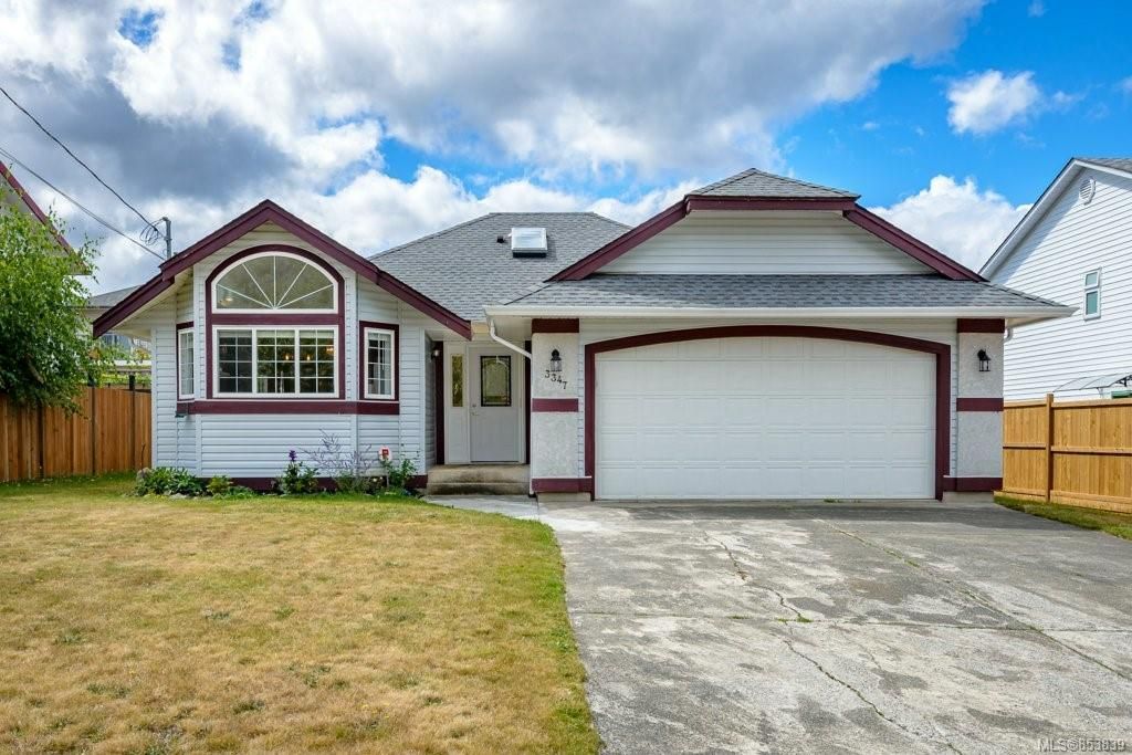 Main Photo: 3347 Westwood Rd in Cumberland: CV Cumberland House for sale (Comox Valley)  : MLS®# 853839