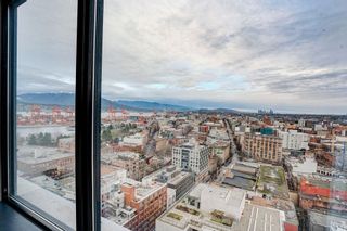 Photo 13: 2104 108 W CORDOVA Street in Vancouver: Downtown VW Condo for sale in "WOODWARDS" (Vancouver West)  : MLS®# R2845143