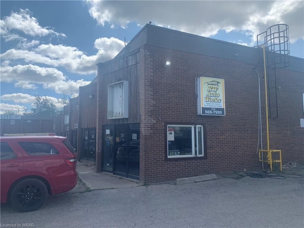 Main Photo: 1 1659 N Victoria Street in Kitchener: 230 - Grand River North Industrial,Building Only for lease (2 - Kitchener East)  : MLS®# 40485077