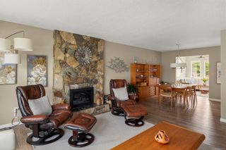 Photo 5: 2109 Rennie Pl in Sidney: Si Sidney South-West House for sale : MLS®# 902413