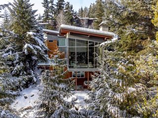 Main Photo: 7452 TREETOP Lane in Whistler: Nesters House for sale : MLS®# R2837942
