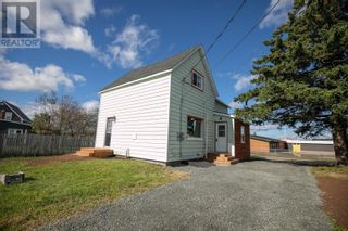 Main Photo: 3 McGee Street Extension in Springhill: House for sale : MLS®# 202322510