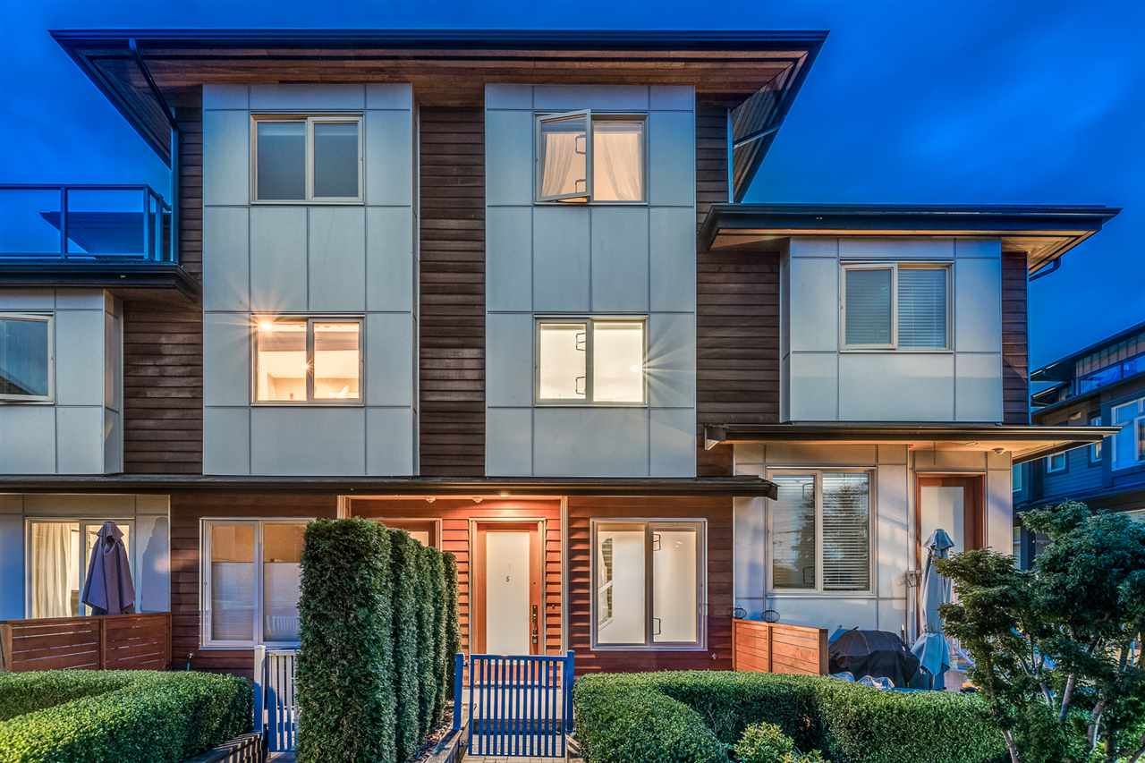 Main Photo: 5 2324 WESTERN Avenue in North Vancouver: Central Lonsdale Townhouse for sale : MLS®# R2508242