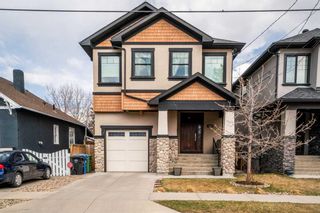 Main Photo: 724 14A Street SE in Calgary: Inglewood Detached for sale : MLS®# A2126037