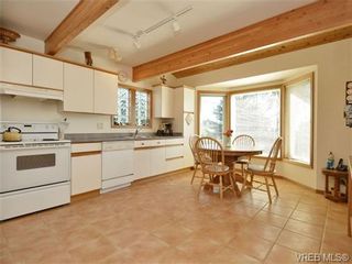 Photo 8: 4008 White Rock St in VICTORIA: SE Ten Mile Point House for sale (Saanich East)  : MLS®# 709431