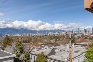 Photo 3: 405 2211 W 2ND Avenue in Vancouver: Kitsilano Condo for sale in "Kitsilano Terrace" (Vancouver West)  : MLS®# R2683496